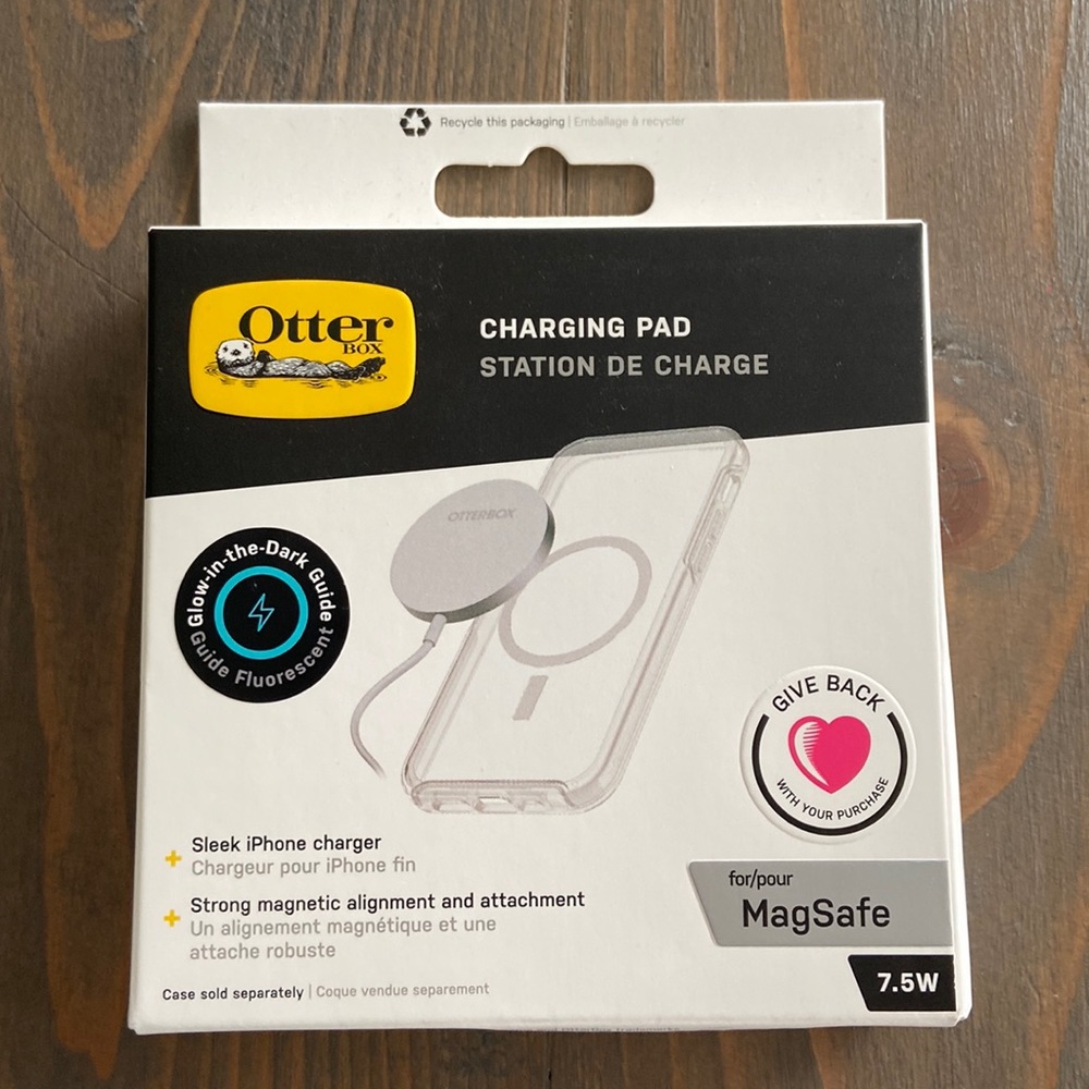 OtterBox MagSafe Charging Pad